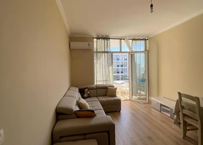 Jonildo's Golem (Tirana)